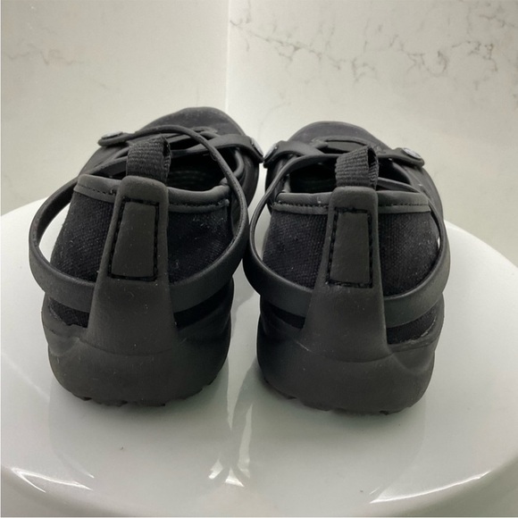 CROCS black Mary Janes ballet flats size 6 - Picture 7 of 8